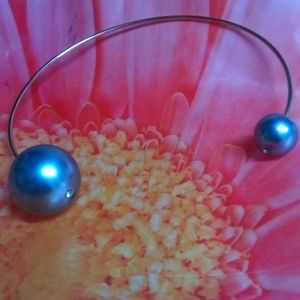 Unique Gray pearl choker